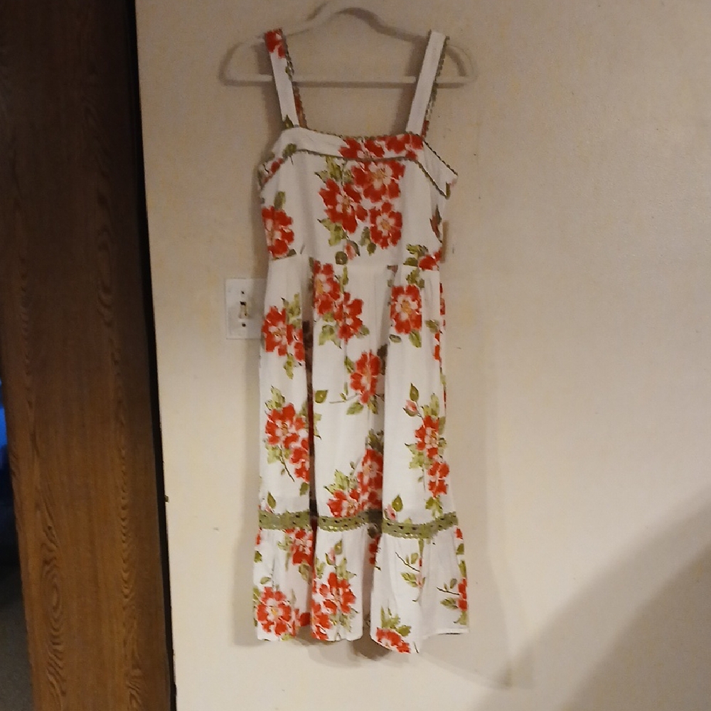 Lauren Conrad So Sweet Sun Dress. NWT...retail 70.00. Beautiful Red Flower Desig